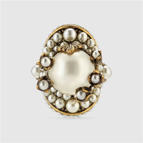 anello strutturato con perla di vetro crema gucci|Nuova collezione di anelli preziosi di Gucci donna su FARFETCH.